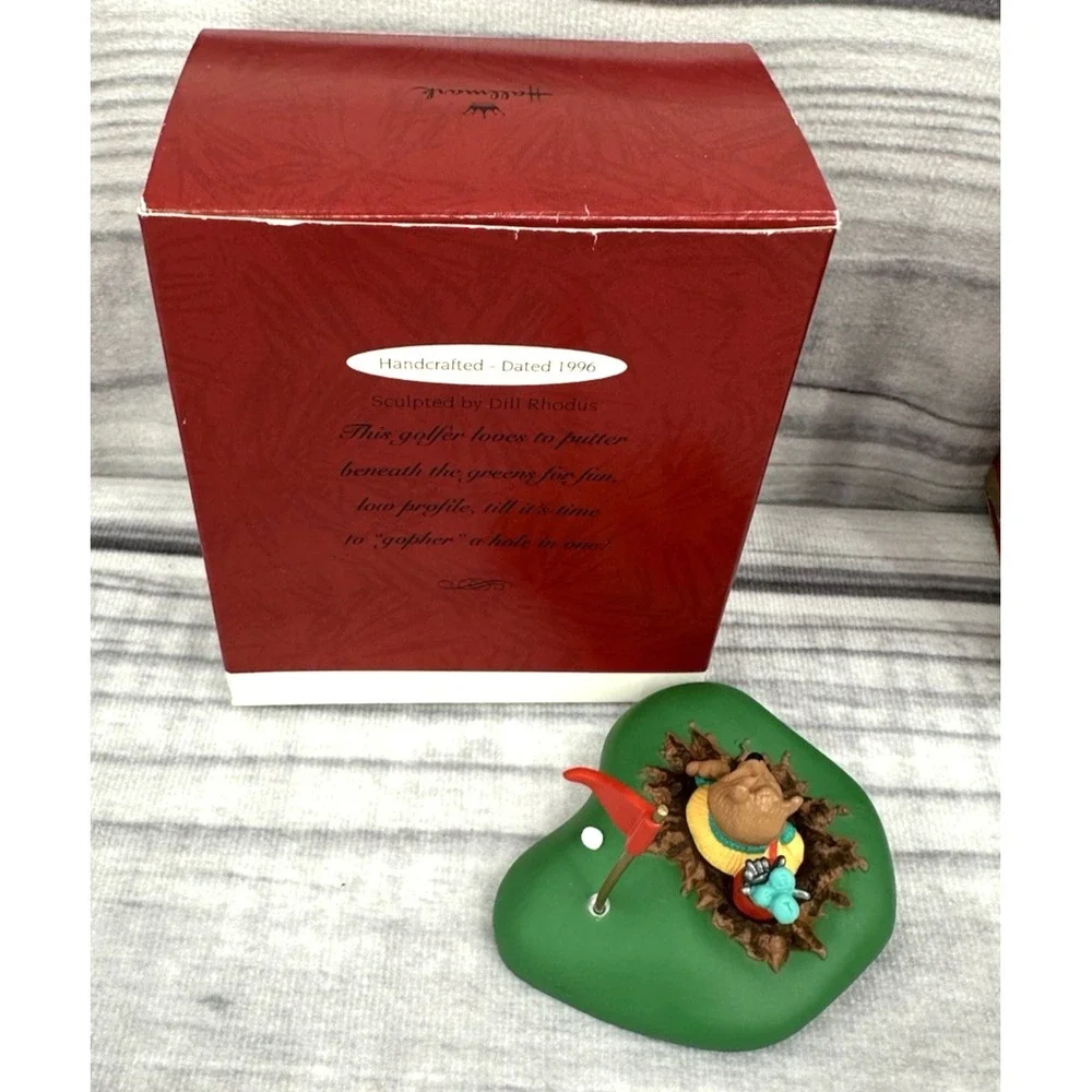 HALLMARK KEEPSAKE‎ ORNAMENTS  MICKEYS LONG SHOT 1997  I DIG GOLF CLIP ON  1996